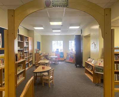 The Children’s Center is fortunate to be home to an extensive, lending library for children of over 1,000 titles in both English and Spanish. Our collection includes award winners and classics, as well as books on equity, diversity and inclusion for young children. Children visit the Library daily with their class.  We encourage you to stop by any time to peruse our vast collection, or to spend some time reading along with your child.
